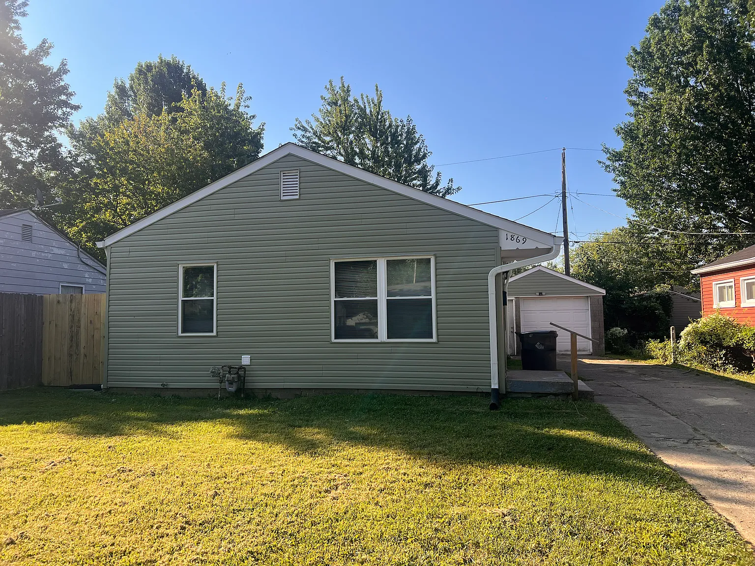 2 bed, 768 sqft, $1,350 — Photo 3