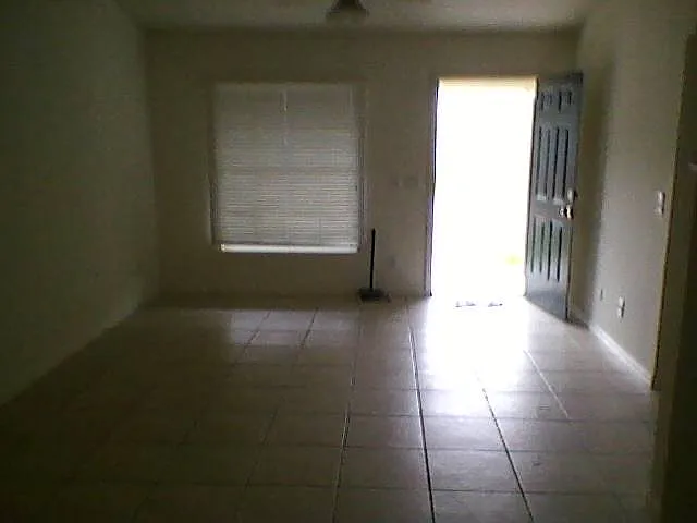 2 bed, 1200 sqft, $1,300 — Photo 4