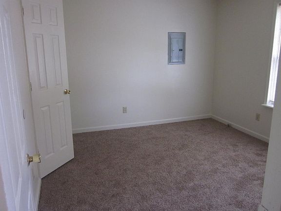 5th image of 532-534 Bell Place Dr