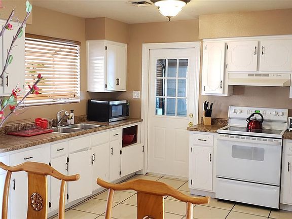 3rd image of 2177 E Calle Alegre