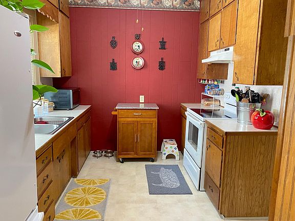 5th image of 617 Oak Ln