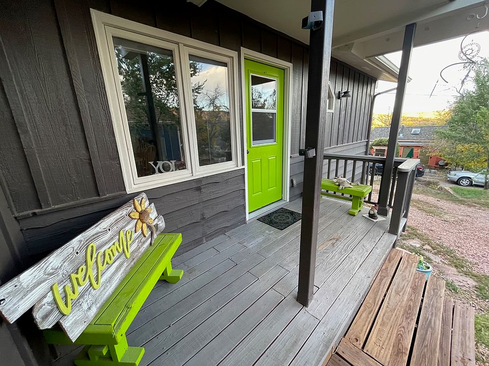 Welcome home to 129 Ewald Ave!