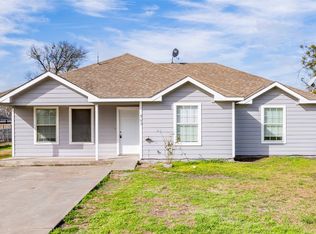 503 S Sycamore St, Leonard, TX 75452