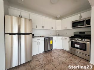 31-32 31st St #4B, Astoria, NY 11106