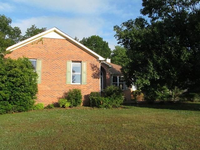1st image of 113 Lantern Ln