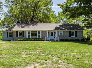 37 Rockwood Dr, Ottawa, KS 66067
