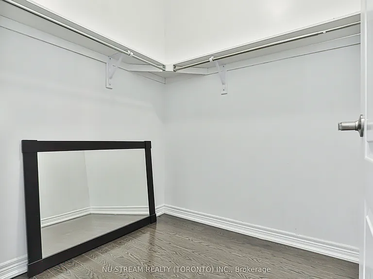 194 Paradelle Dr — Photo 33