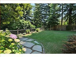 4th image of 1010 Deanna Dr