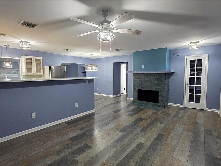 426 Tulip Dr — Photo 16