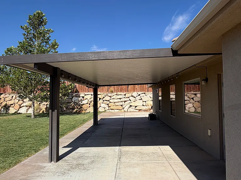 328 E 920 N — Photo 18