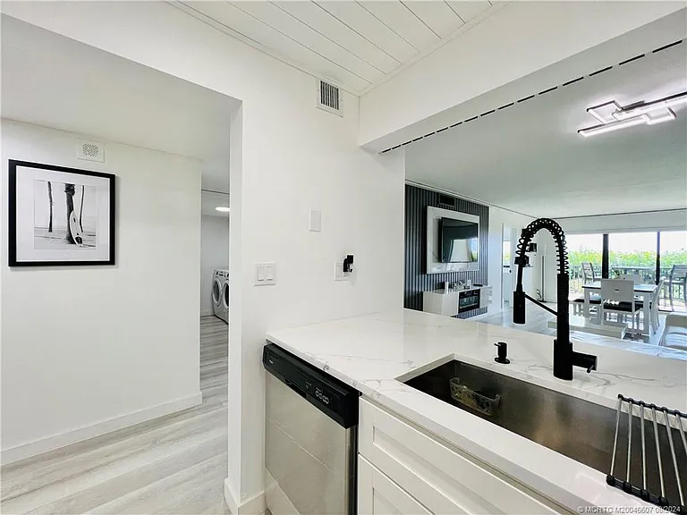 10044 S Ocean Dr #205 — Photo 12