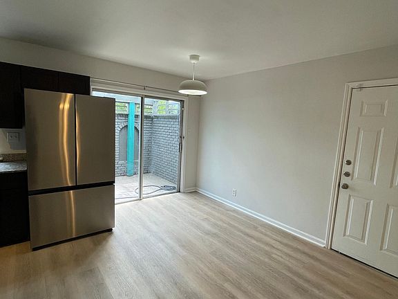 3rd image of 7201 Grand Canyon Dr #A