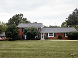 7086 Colonial Club Dr, Thomasville, NC 27360