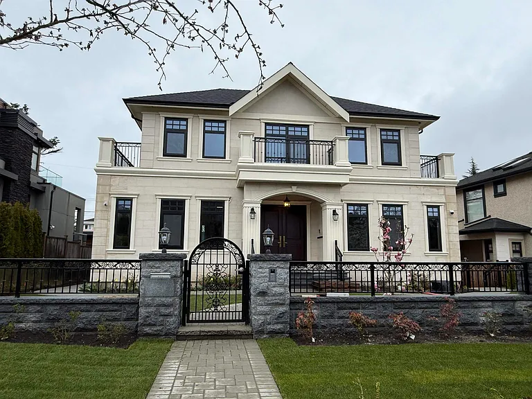 1115 W 48th Ave — Photo 1