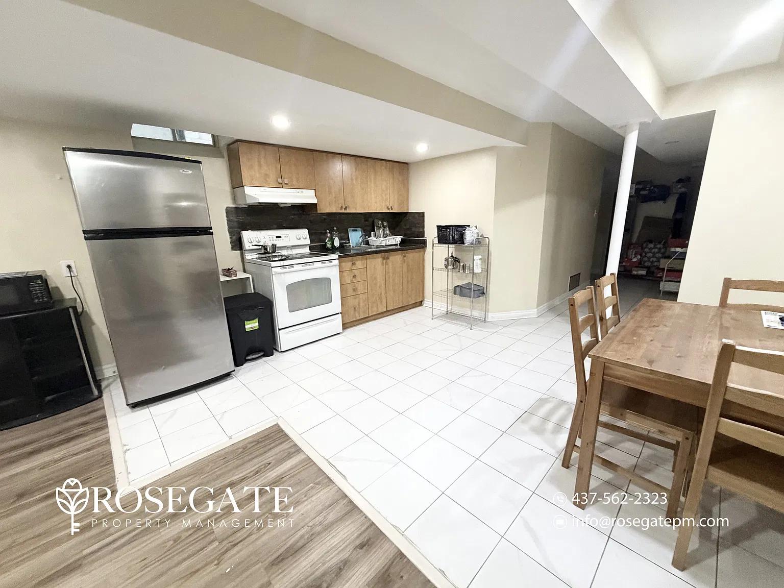 7398 Saint Barbara Boulevard Mississauga — Photo 2