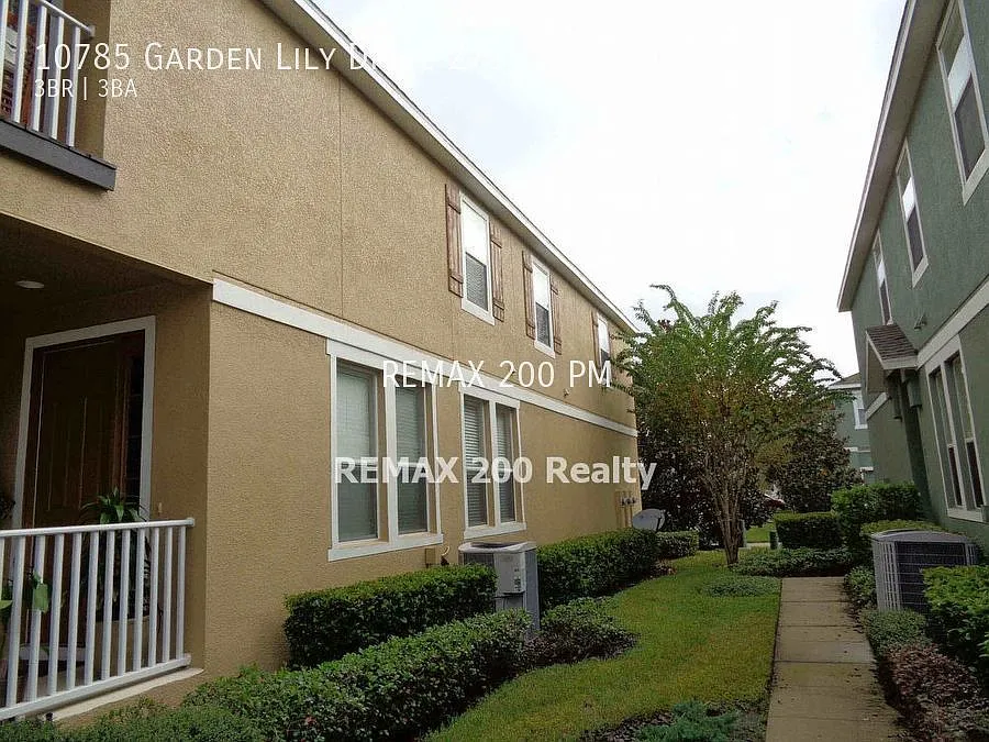 Beautiful 2 Story Townhome / Lake Nona Area — Photo 2