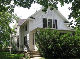 122 S 8th St, Delavan, WI 53115