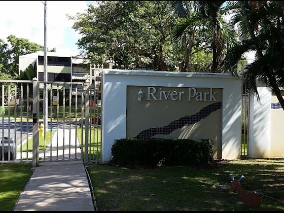 3rd image of Condominio River Park