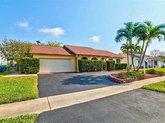 2nd image of 10431 NW 21st St