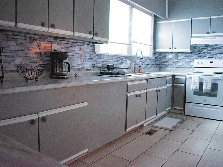 1501 Rogers Ave SW — Photo 9