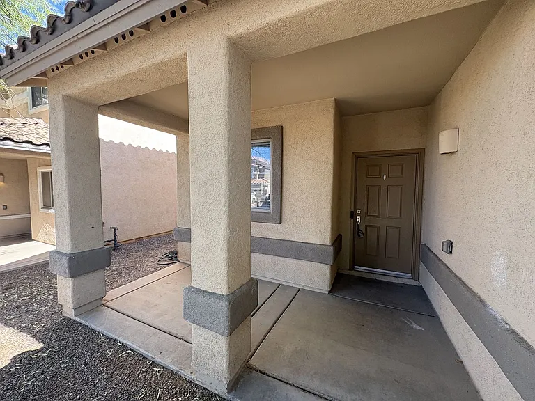 475 W Corte Calzaita — Photo 2