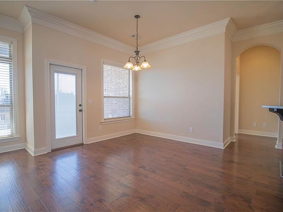 5th image of 5503 SW Lavender Ln