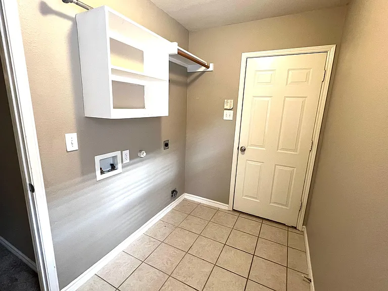7909 Elk Mountain Trl — Photo 17