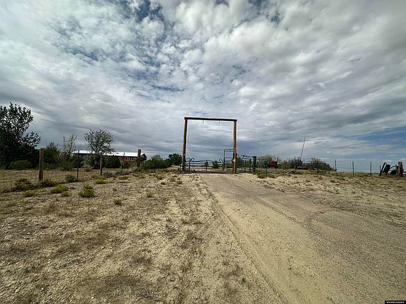 3rd image of 25 Ellis Red Desert Rd