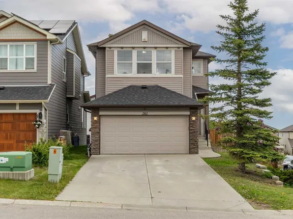 282 S Pantego Ter NW, Calgary, AB T3K 0K3