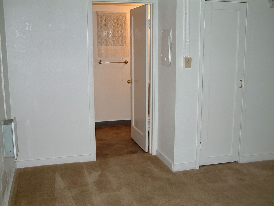 Seabreeze (3125 N Oak Harbor Rd) 3125 N Oak Harbor Rd Oak Harbor, WA