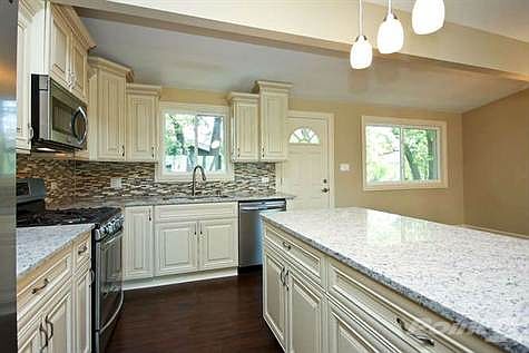 2838 Harrison St Glenview IL-small-005-Kitchen-666x444-72dpi
