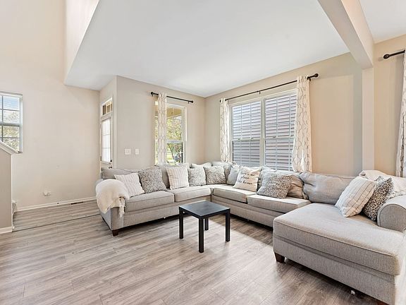 4th image of 3617 Hyde Park Ct