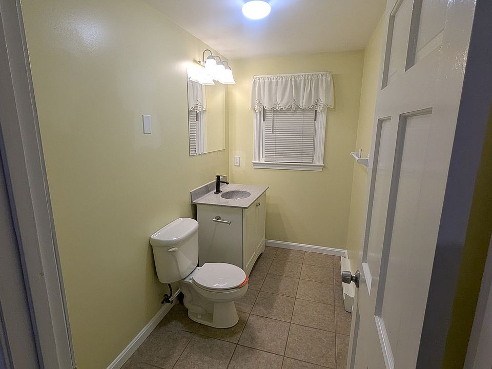 2nd FL Bathroom