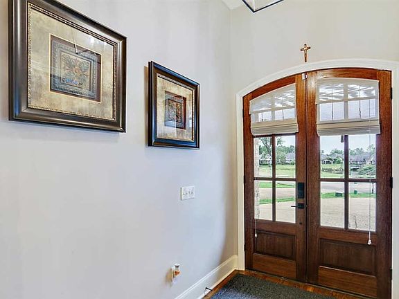 4th image of 102 Grandeur Dr