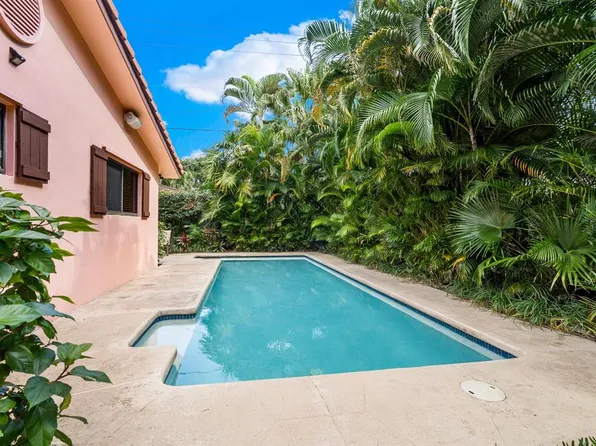 708 NW 6th Dr, Boca Raton, FL 33486
