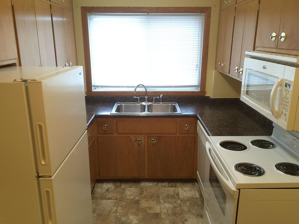 1st image of 505 28th Ave N APT 11