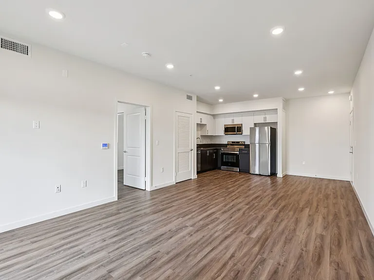 Cloud Nine Luxury Apartments — Photo 51