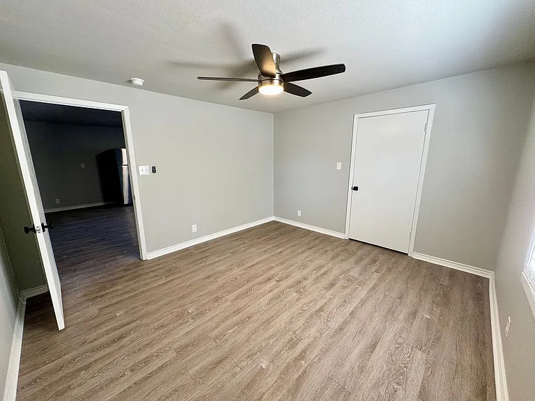 705 Sunrise Ave — Photo 45
