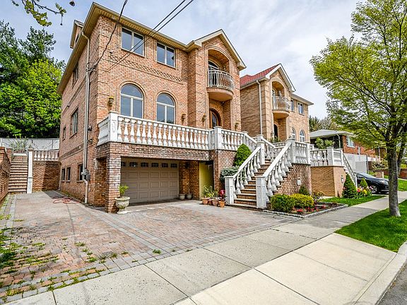 2nd image of 51 Urbana St