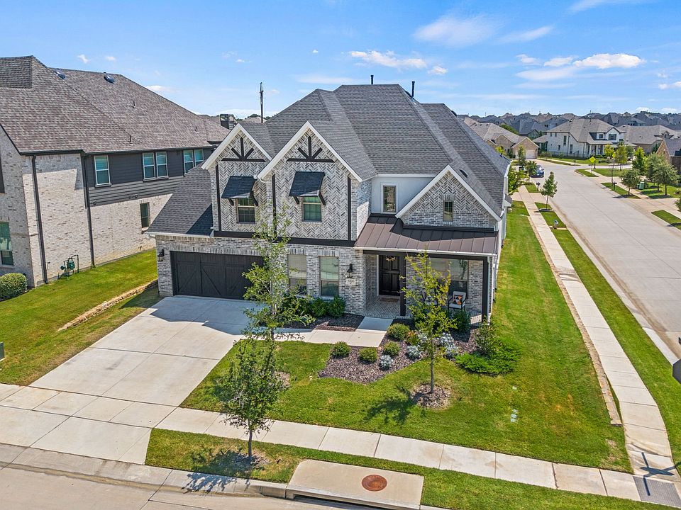 1st image of 9300 Pecan Woods Trl