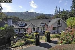 Traditional gated estate on cul de sac