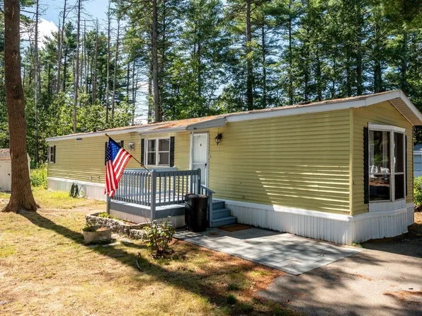 23 Colonial Village, Somersworth, NH 03878