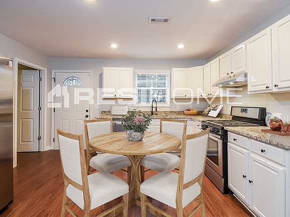 4th image of 383 McArthur Dr
