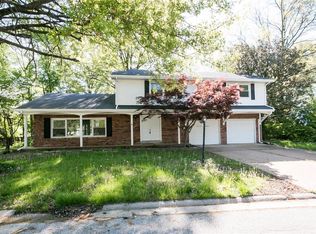 29 Fox Creek Rd, Belleville, IL 62223