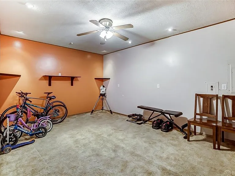 2200 Matrena Dr — Photo 30