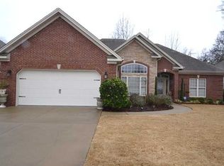 212 Jordan Ln, Florence, AL 35630