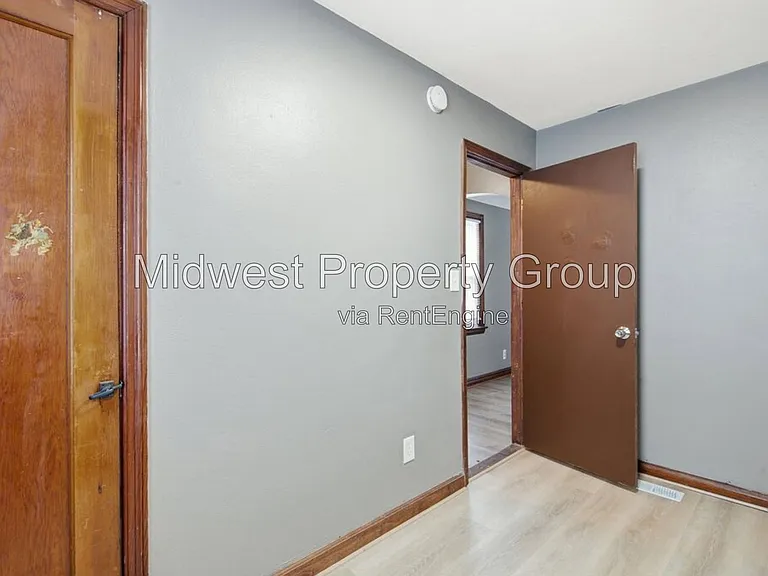 249 S Hartnett Ave — Photo 12