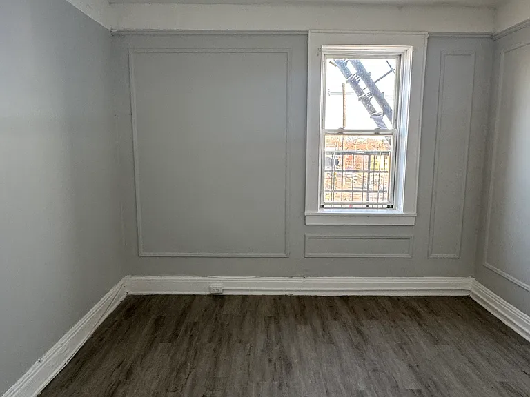 1011 East Jersey Street — Photo 9
