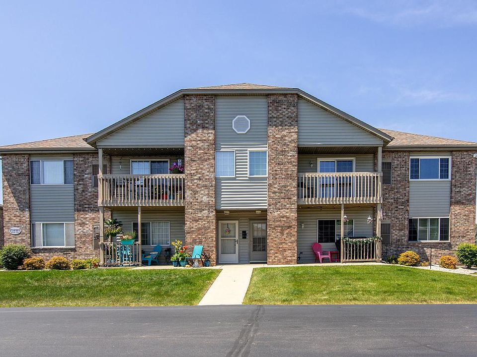 1st image of S75W16910 Gregory DRIVE #6