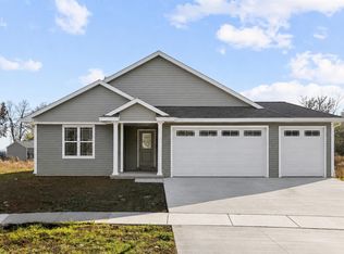 N9013 Wildflower Ln, BRILLION, WI 54110